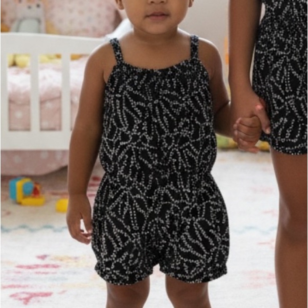 BabyGap Girl’s Black & White  Romper, 3 Years